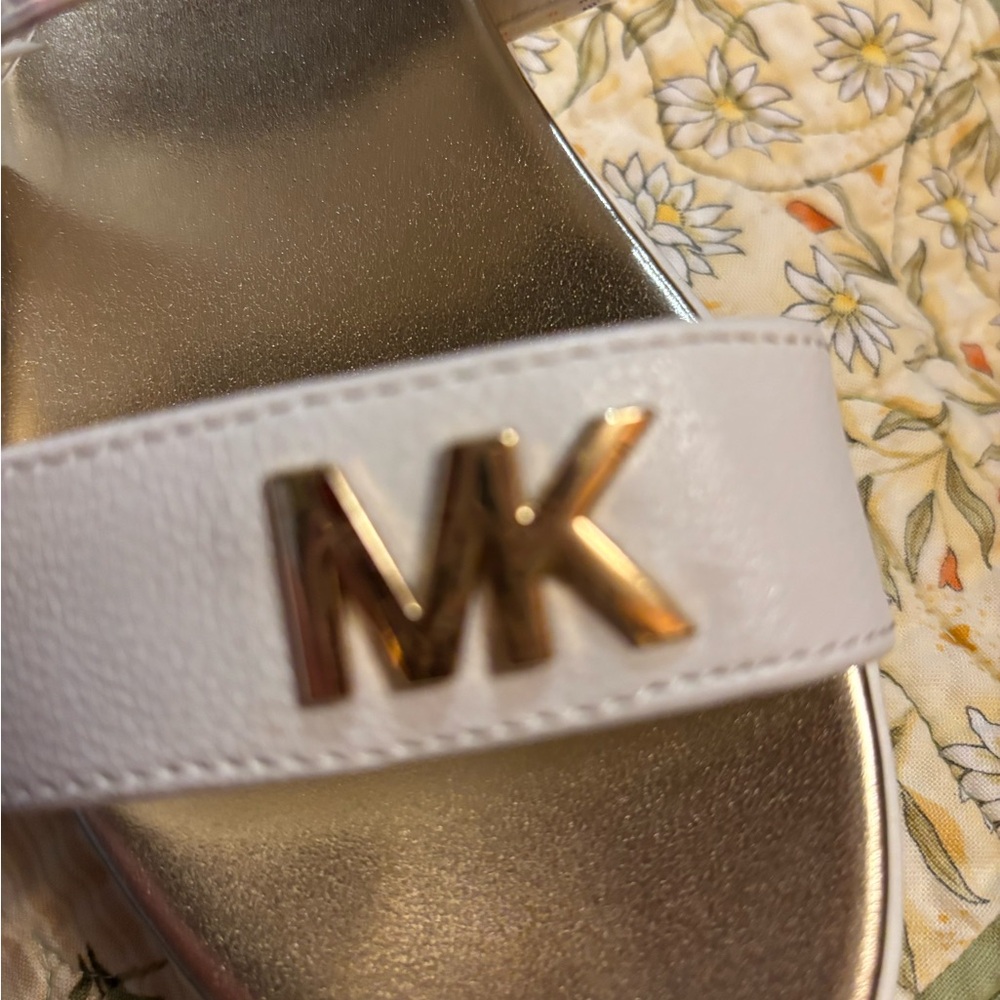 Michael Kors Girls White Sandals with Gold MK Logo and Pastel Strap - Picture 8 of 8
